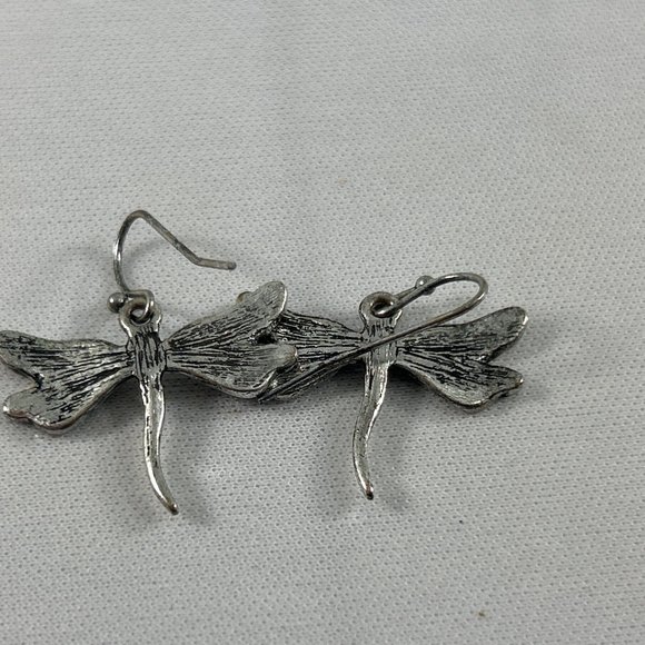 Silver Tone Dragon Fly Dangle Earrings Textured Nature Hooks 1" - Picture 6 of 7